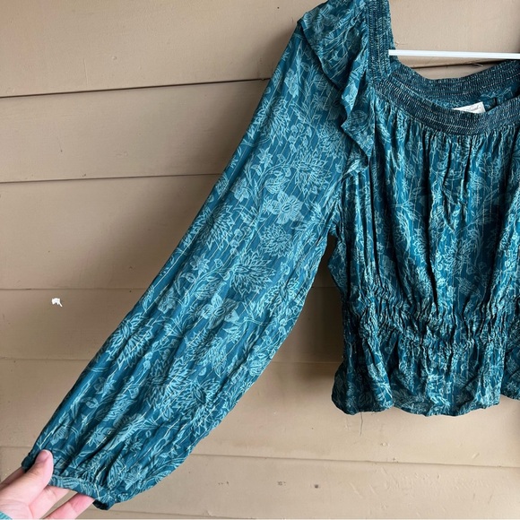 Universal Threads Floral Long Sleeve Top Size M - Metallic Casual Modest - Picture 2 of 6